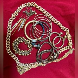 Gold/Coppery Necklaces, Rings, Earrings and Bracelets in a Beautiful Bundle!